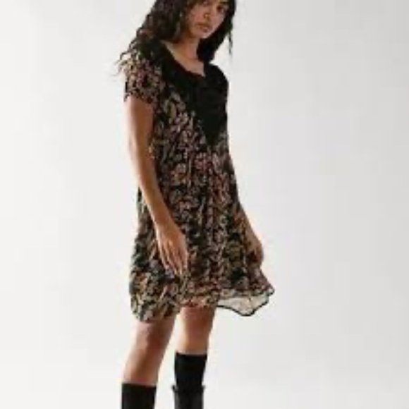 Free People Dresses & Skirts - Free People Margot Black Lace Babydoll Dress XS